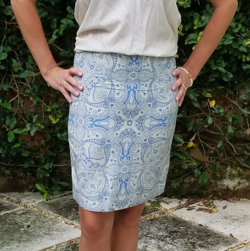 Banana Republic silk pencil skirt size 2